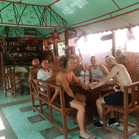 Lucky Bamboo'Bungalows-Resto And Orangutan Jungle Trekking Tours Букит Лаванг Екстериор снимка