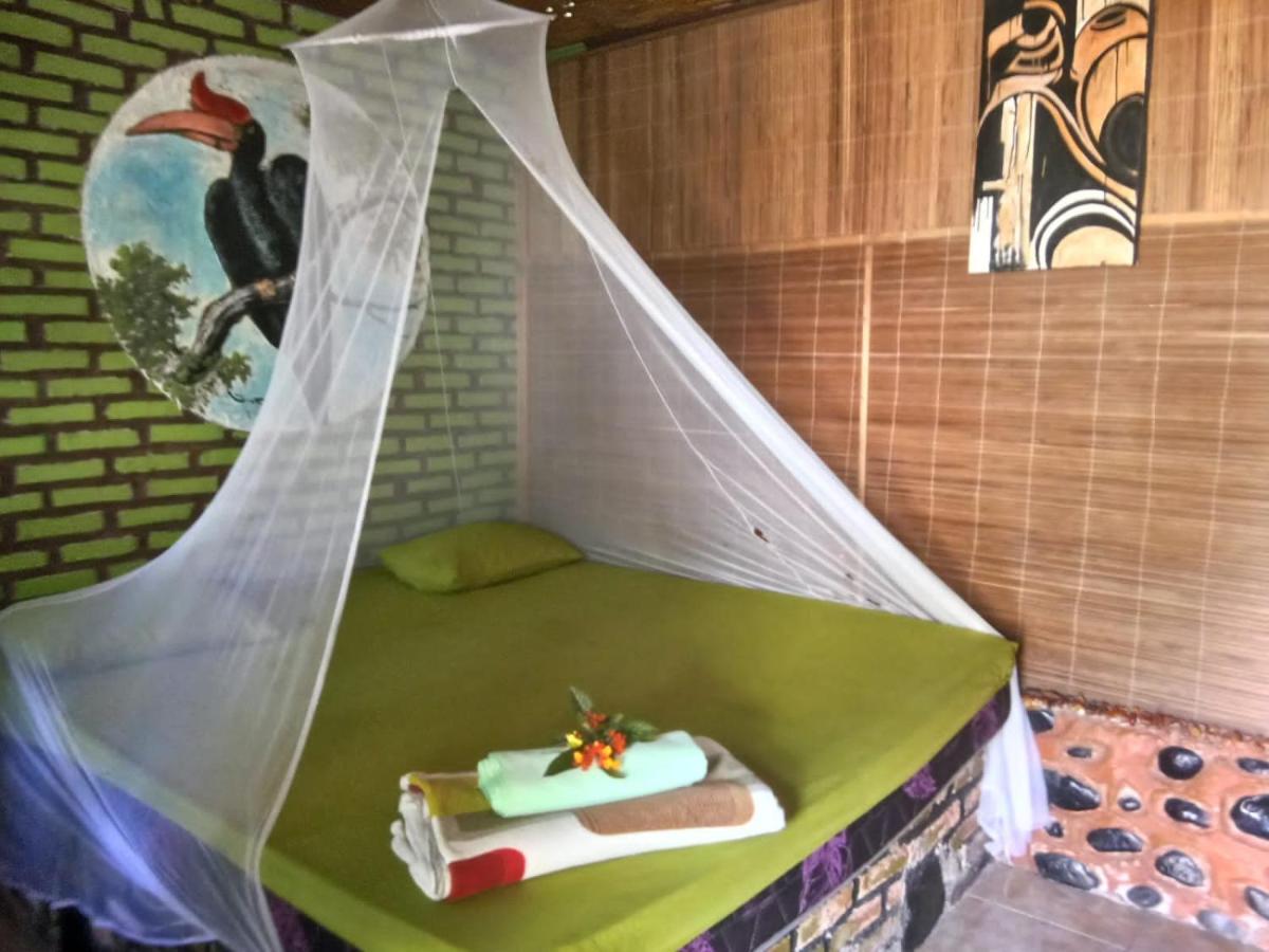 Lucky Bamboo'Bungalows-Resto And Orangutan Jungle Trekking Tours Букит Лаванг Екстериор снимка