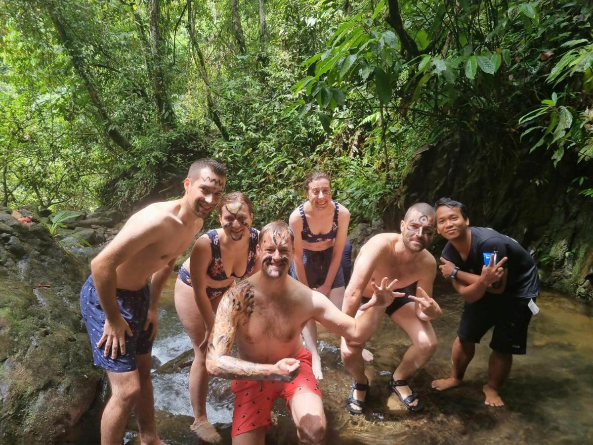 Lucky Bamboo'Bungalows-Resto And Orangutan Jungle Trekking Tours Букит Лаванг Екстериор снимка