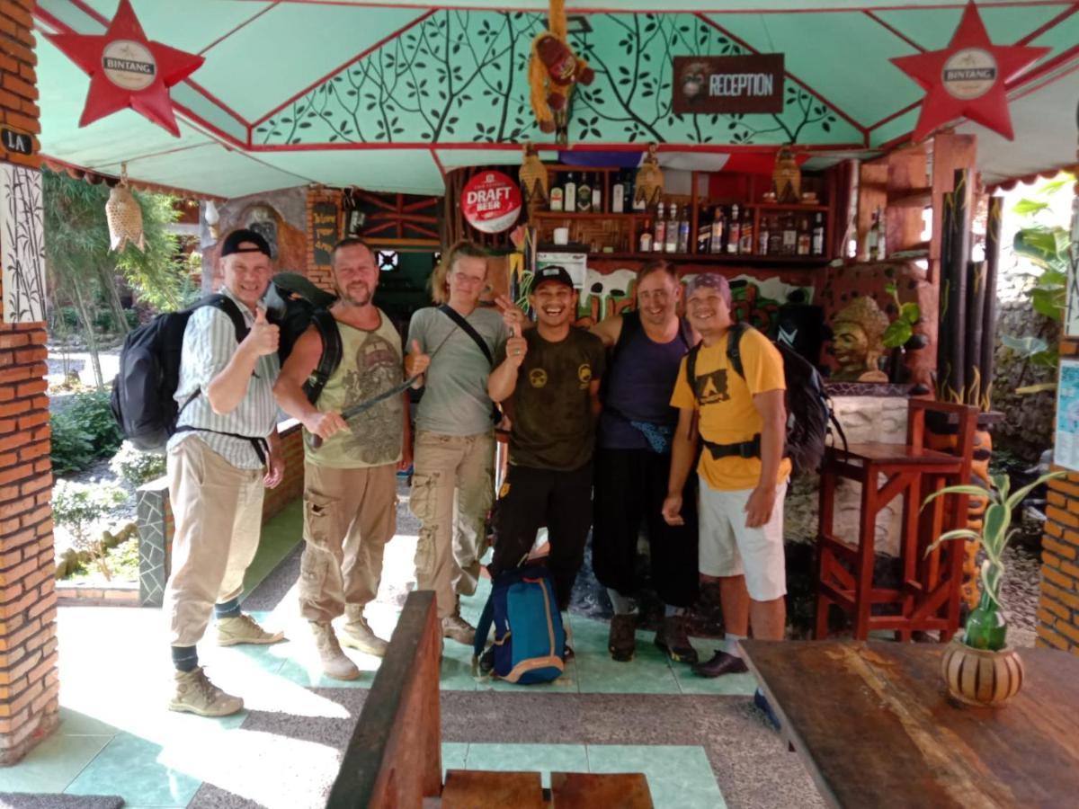 Lucky Bamboo'Bungalows-Resto And Orangutan Jungle Trekking Tours Букит Лаванг Екстериор снимка