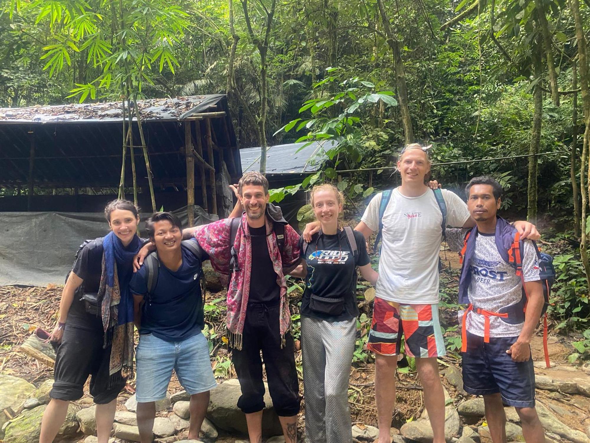 Lucky Bamboo'Bungalows-Resto And Orangutan Jungle Trekking Tours Букит Лаванг Екстериор снимка