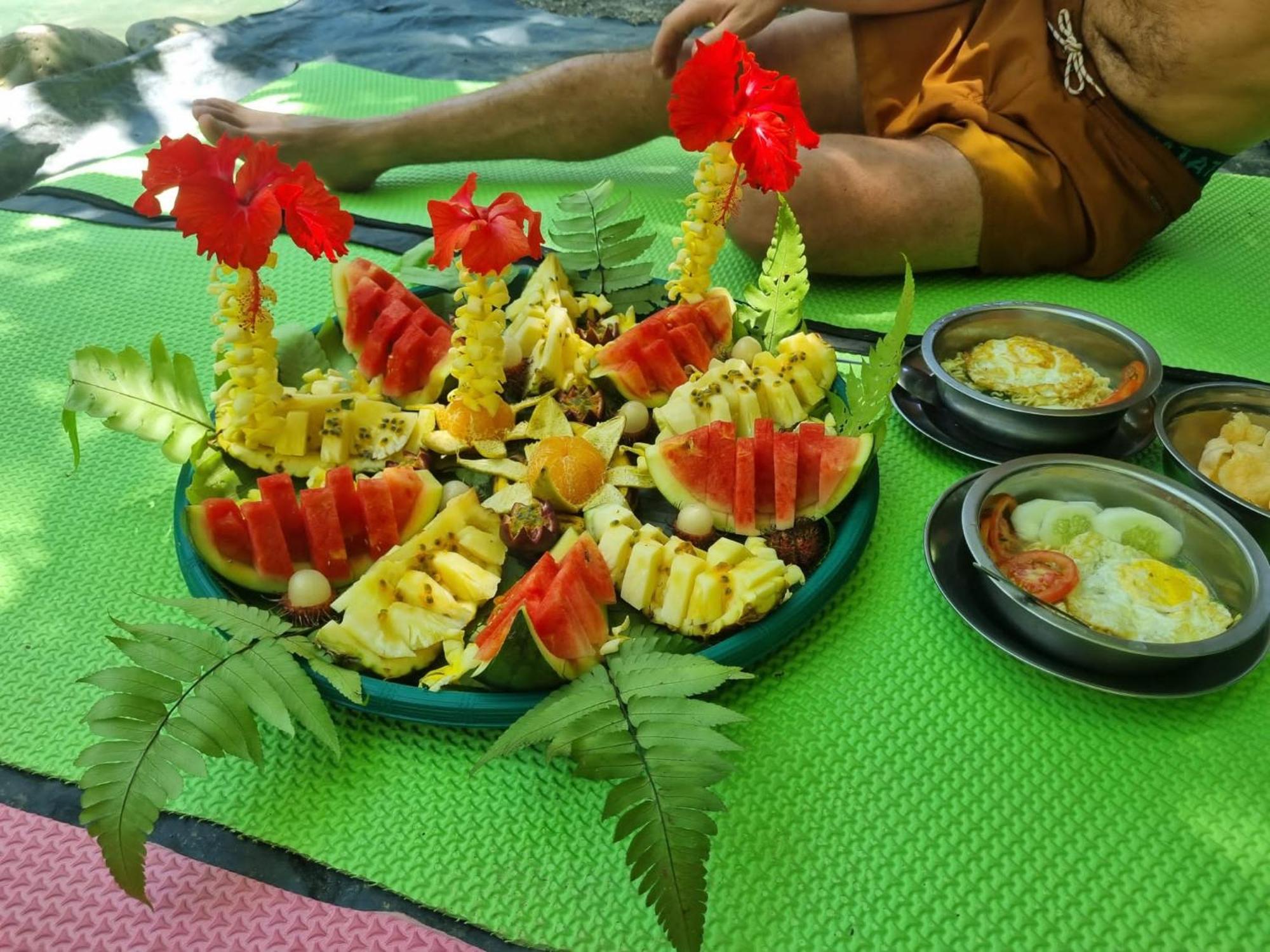 Lucky Bamboo'Bungalows-Resto And Orangutan Jungle Trekking Tours Букит Лаванг Екстериор снимка