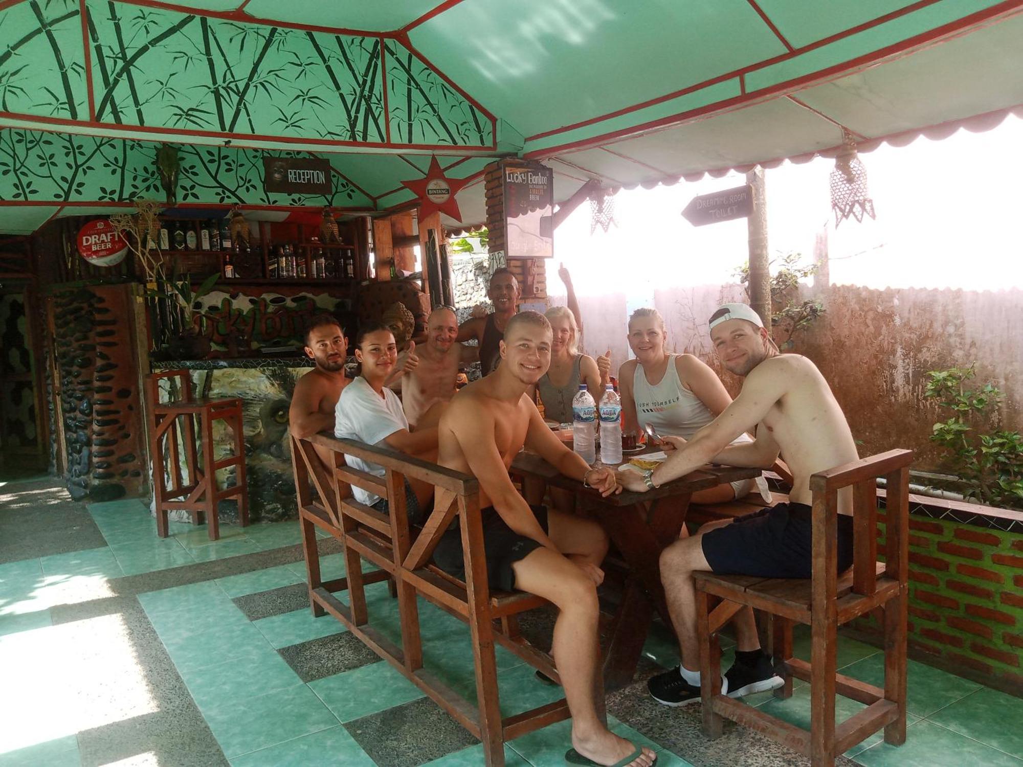 Lucky Bamboo'Bungalows-Resto And Orangutan Jungle Trekking Tours Букит Лаванг Екстериор снимка